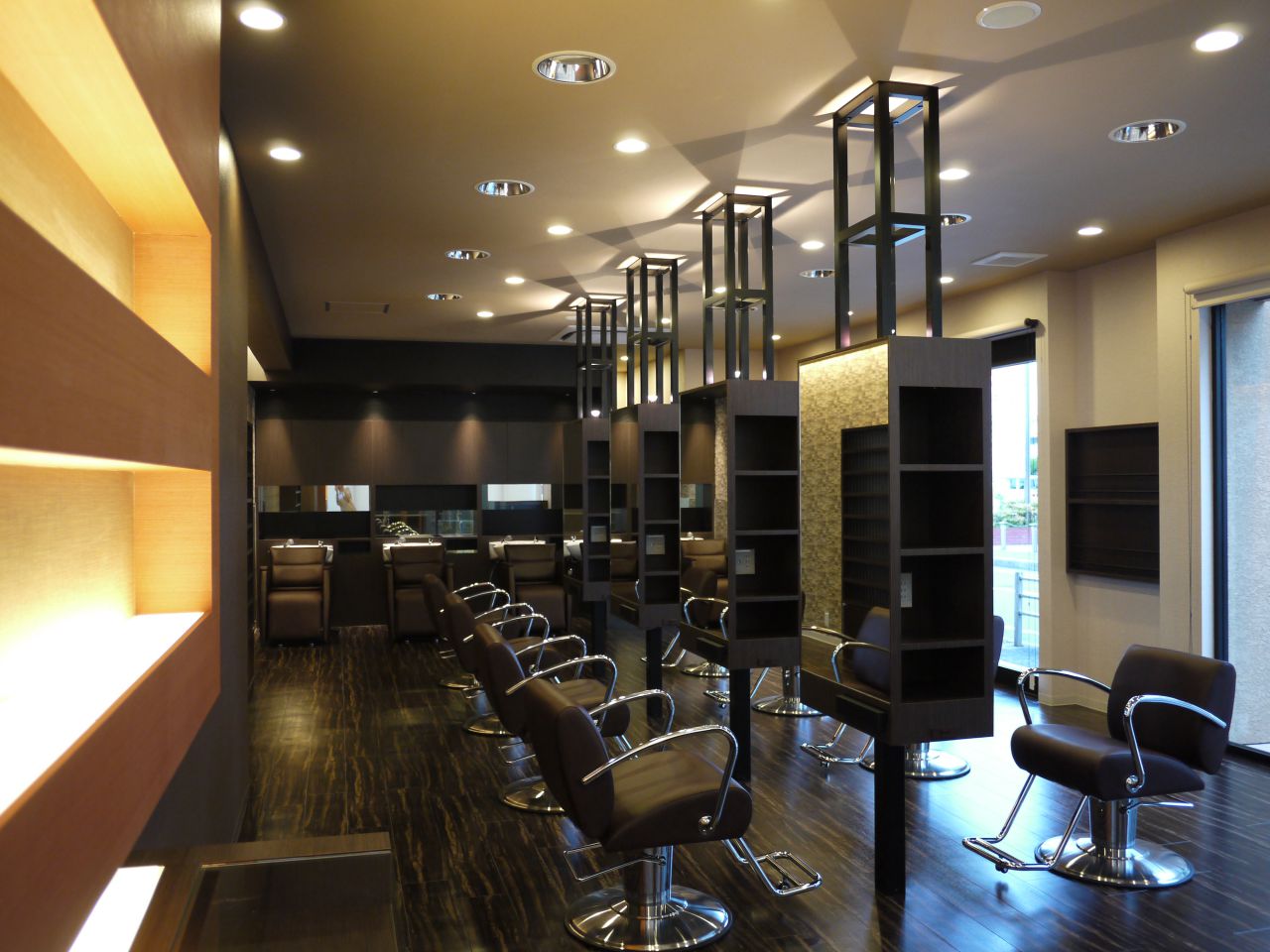 Hair Studio Atlantis -尾崎-